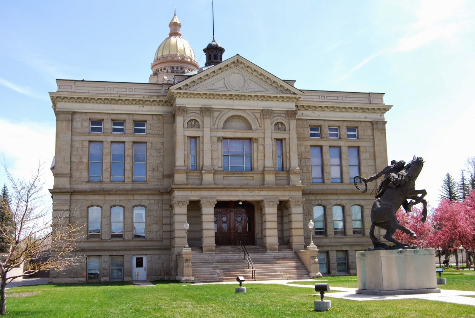 Travel Nursing in Cheyenne, Wyoming | NurseFly